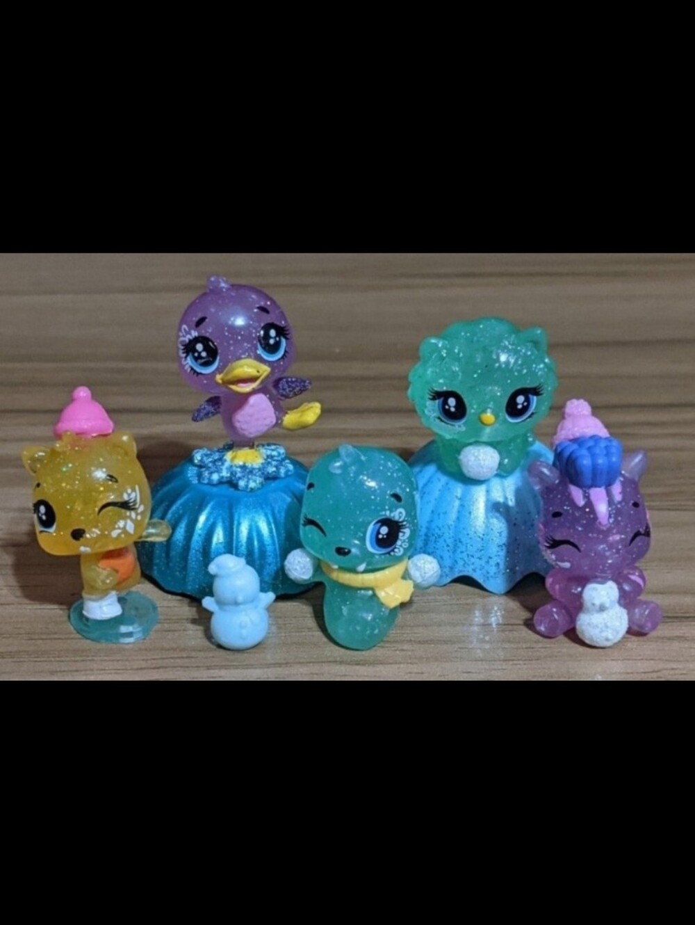 Hatchimals Season 6.5 The Royal Hatch Bundle Two: 5 Mini Figures